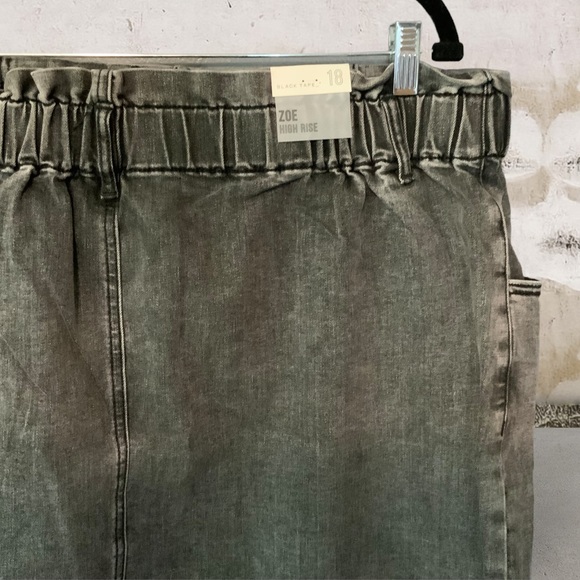 NWT Black Tape_ Zoe High Rise Black Denim Skirt Size 18 - Picture 7 of 10